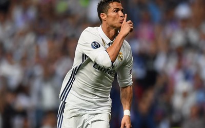 欧皇体育播报-巴萨边路被打爆